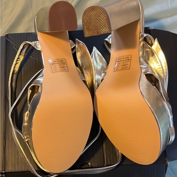 Gold wrap up heels - Picture 6 of 8